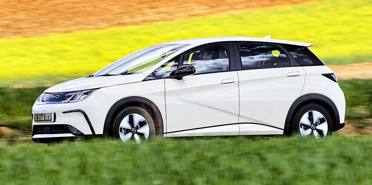 BYD Dolphin (70 кВт) — привоз из Китая под заказ